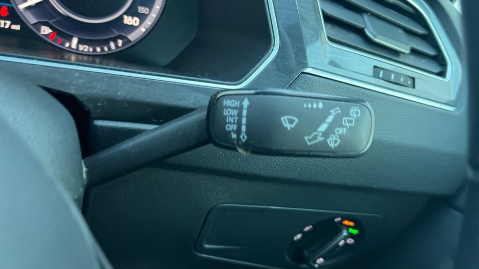 Used Volkswagen Tiguan 2018 for sale - 76804177: Photo 24