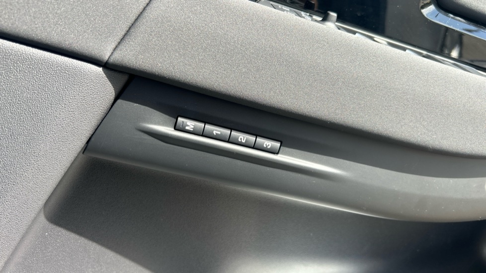 Used Land Rover Range Rover Evoque 2024 for sale - 76984030: Photo 23