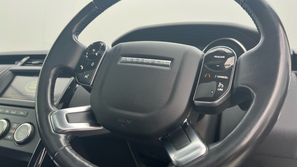 Used Land Rover Discovery 2019 for sale - 76350966: Photo 40