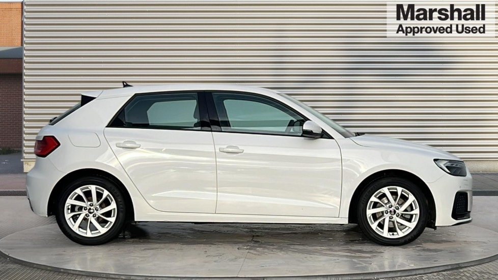 Used Audi A1 2023 for sale - 76722330: Photo 2