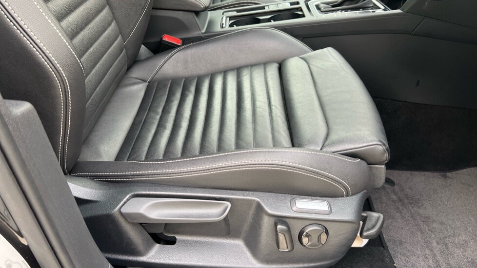 Used Volkswagen Passat 2021 for sale - 76977872: Photo 34