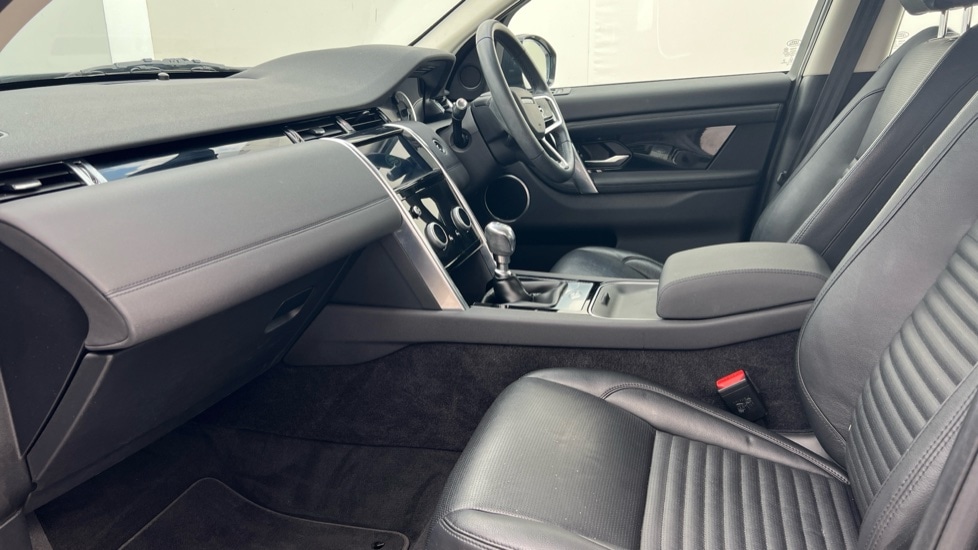 Used Land Rover Discovery Sport 2021 for sale - 76664558: Photo 33