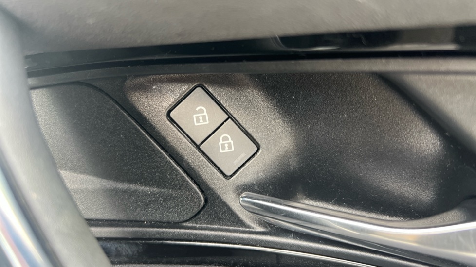 Used Land Rover Discovery Sport 2021 for sale - 76664558: Photo 39