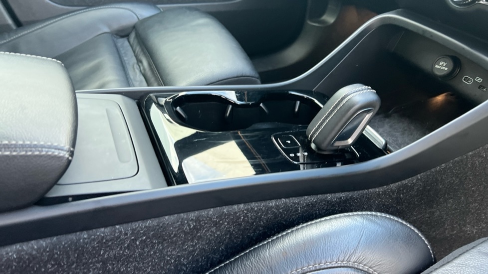 Used Volvo XC40 2021 for sale - 77057776: Photo 25