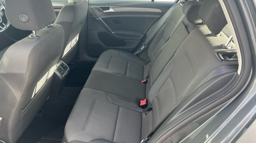 Used Volkswagen Golf 2018 for sale - 76602974: Photo 14