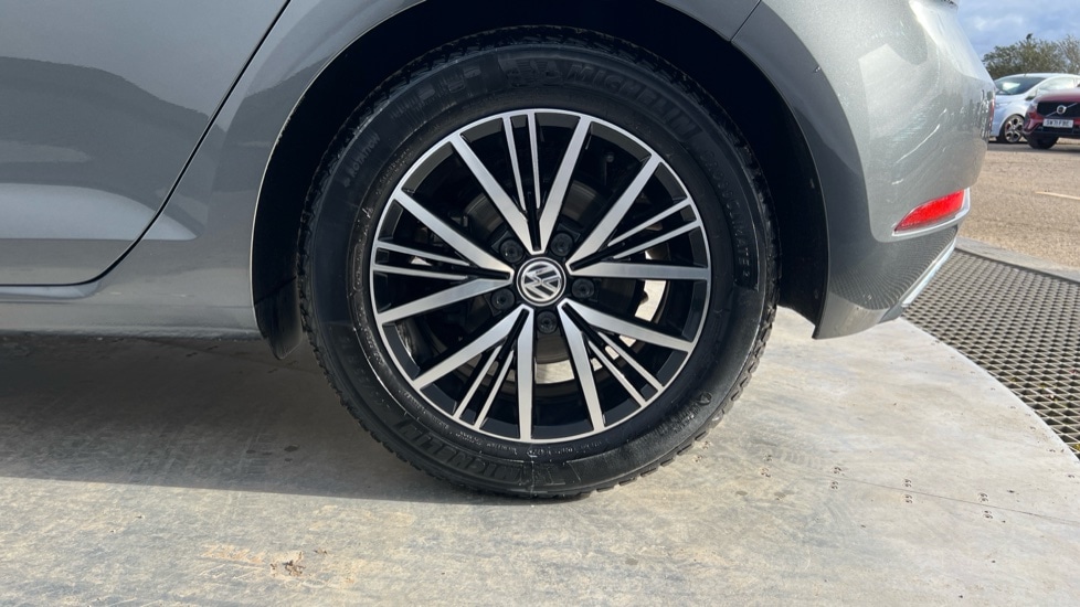 Used Volkswagen Golf 2018 for sale - 76602974: Photo 18