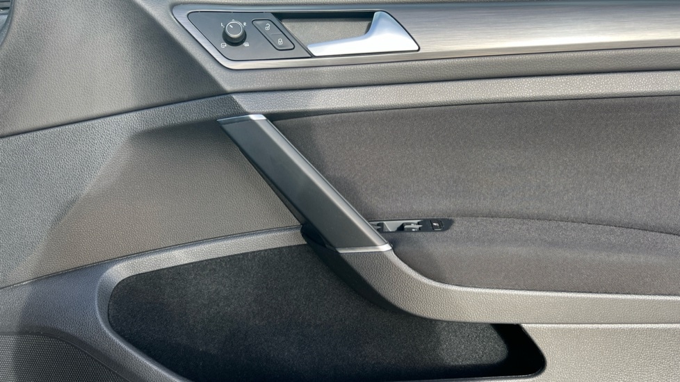 Used Volkswagen Golf 2018 for sale - 76602974: Photo 28