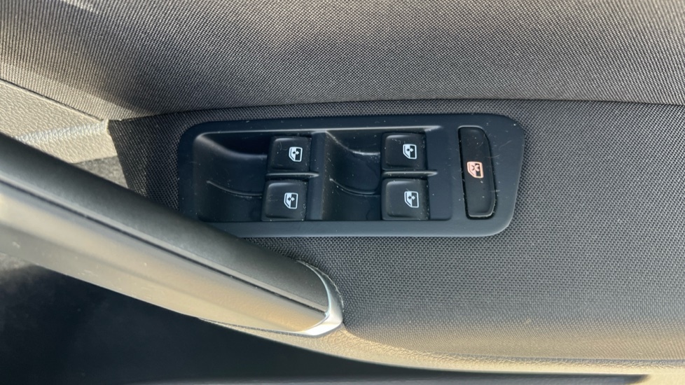 Used Volkswagen Golf 2018 for sale - 76602974: Photo 35