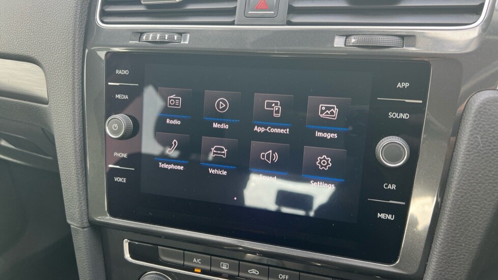 Used Volkswagen Golf 2018 for sale - 76602974: Photo 42