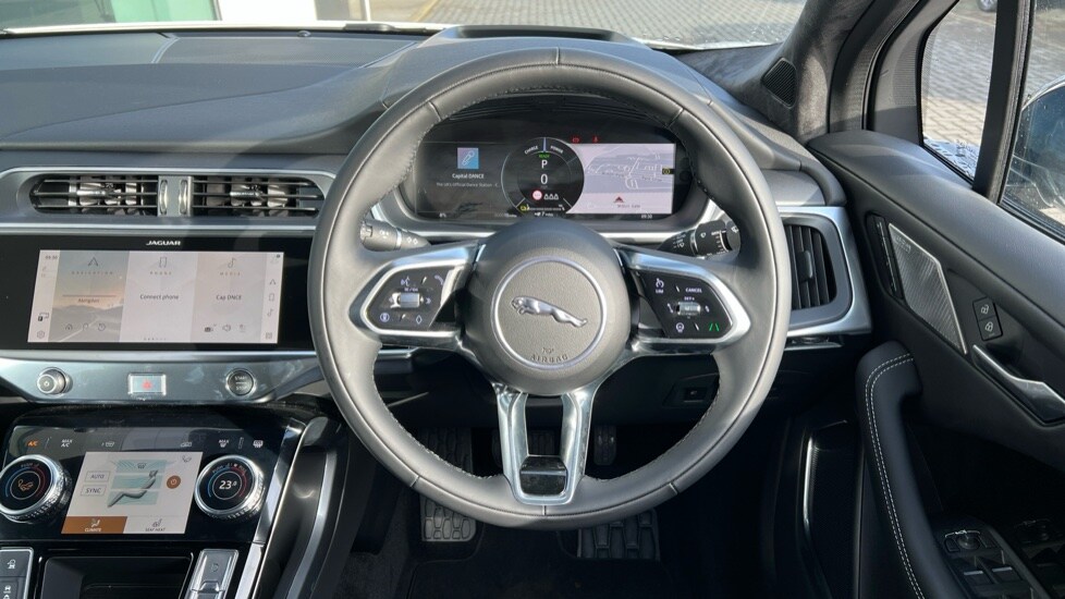 Used Jaguar I-Pace 2025 for sale - 76966823: Photo 15