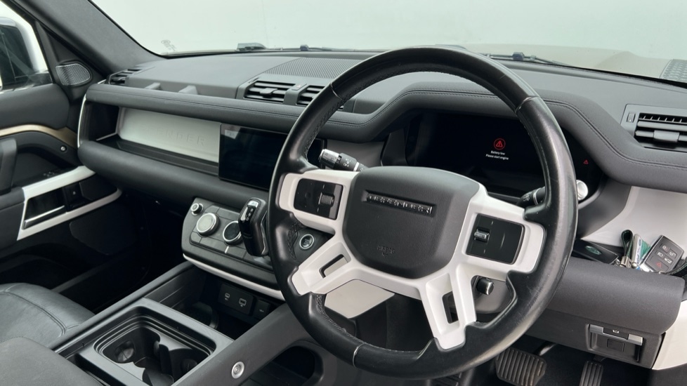 Used Land Rover Defender 2021 for sale - 76191020: Photo 11