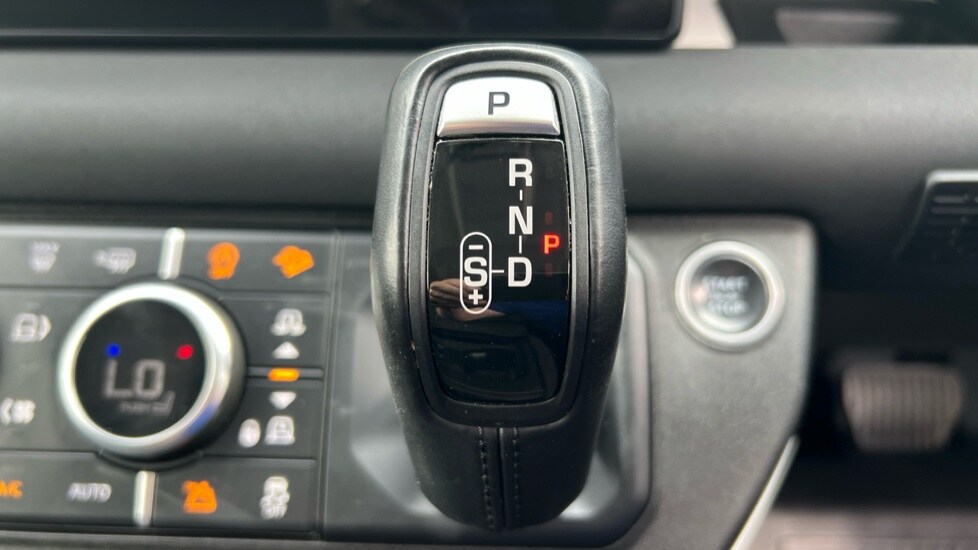 Used Land Rover Defender 2021 for sale - 76191020: Photo 29