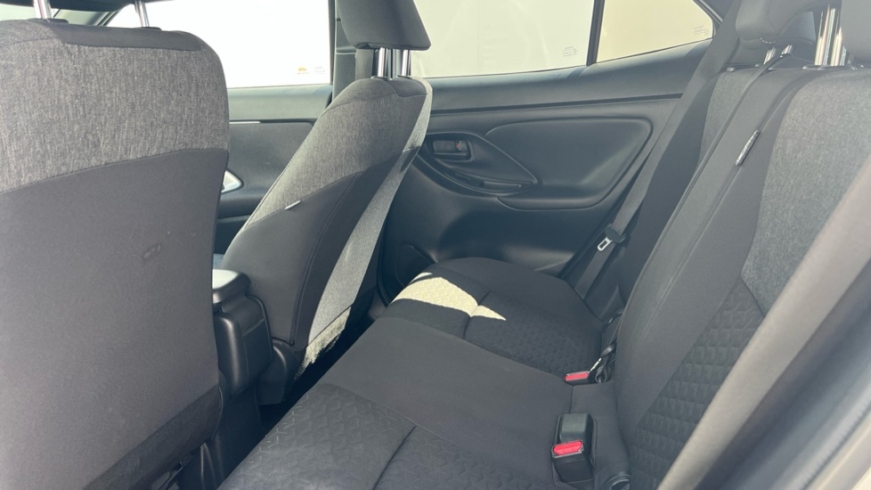 Used Toyota Yaris Cross 2023 for sale - 76475063: Photo 14