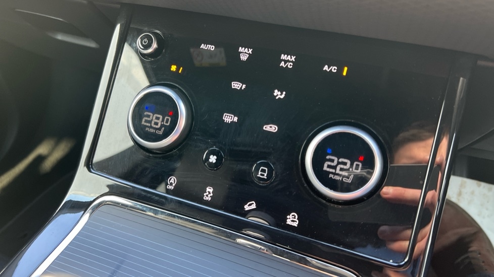 Used Land Rover Range Rover Evoque 2019 for sale - 77067836: Photo 33