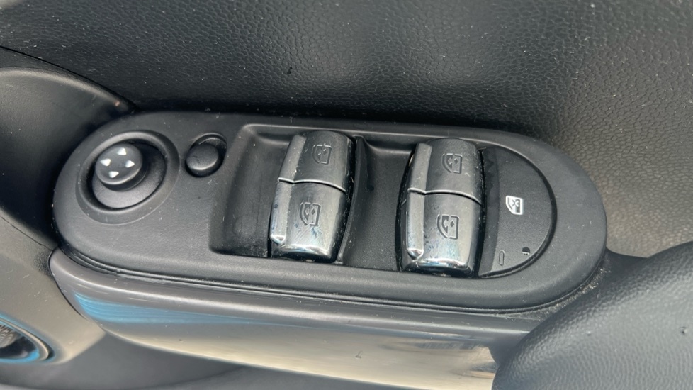 Used MINI Hatch 2019 for sale - 76888775: Photo 31