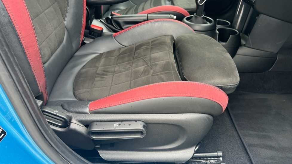 Used MINI Hatch 2019 for sale - 76888775: Photo 32