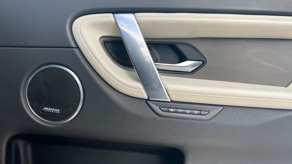 Used Land Rover Discovery Sport 2020 for sale - 76894604: Photo 30