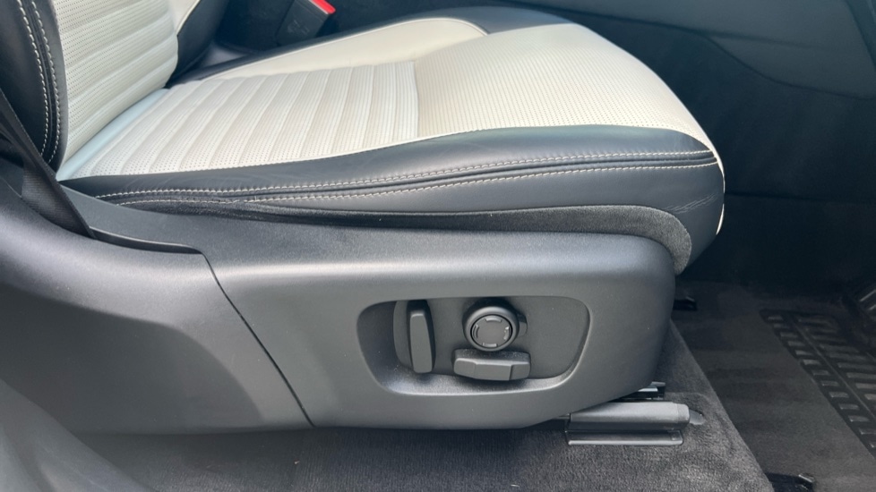 Used Land Rover Discovery Sport 2020 for sale - 76894604: Photo 41