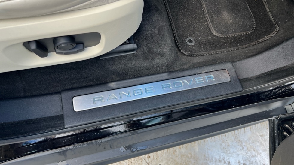 Used Land Rover Range Rover Evoque 2018 for sale - 76796311: Photo 46