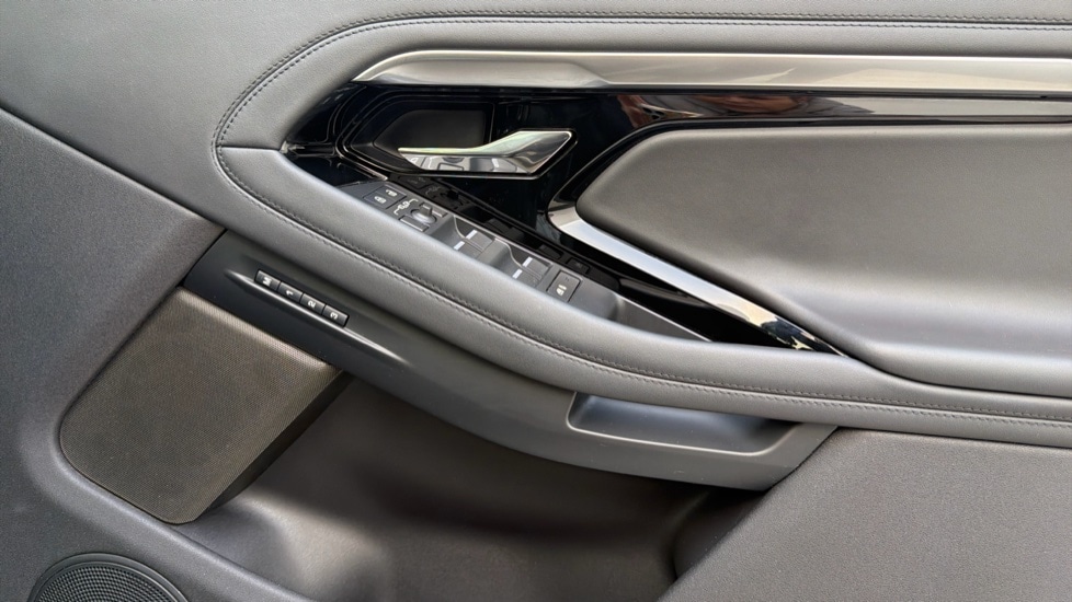 Used Land Rover Range Rover Evoque 2023 for sale - 76780289: Photo 30