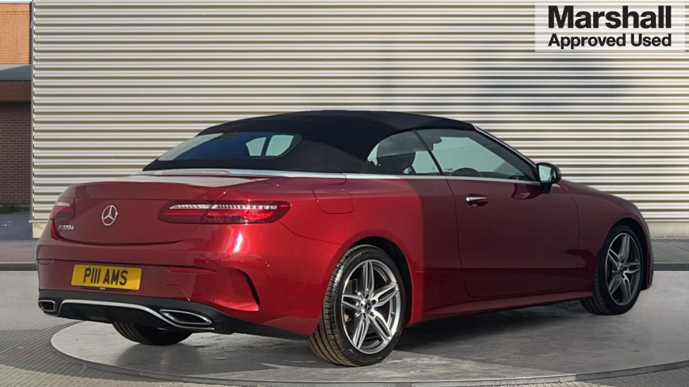 Used Mercedes-Benz E Class 2018 for sale - 76563664: Photo 3