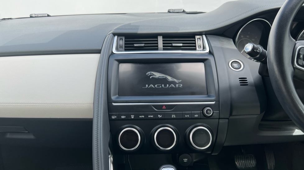 Used Jaguar E-Pace 2018 for sale - 76780363: Photo 12