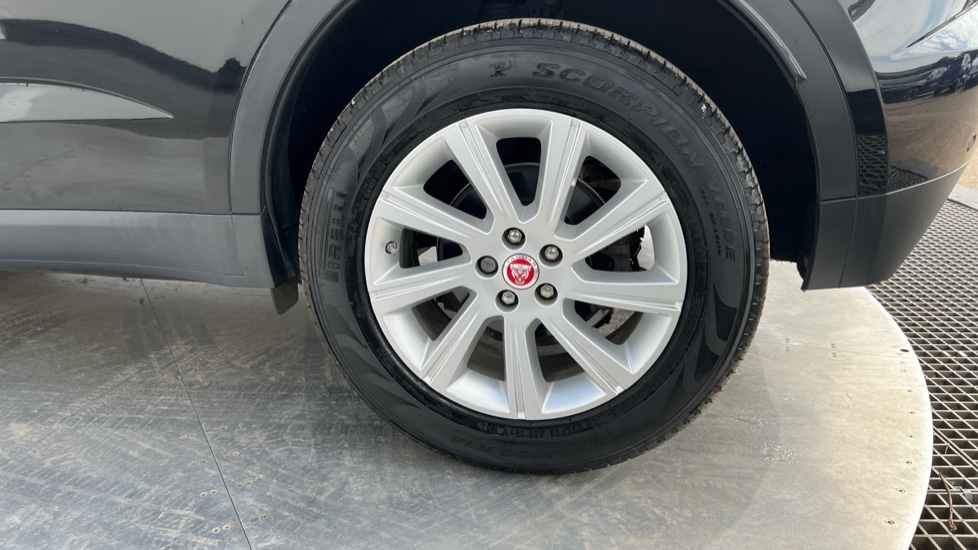 Used Jaguar E-Pace 2018 for sale - 76780363: Photo 18