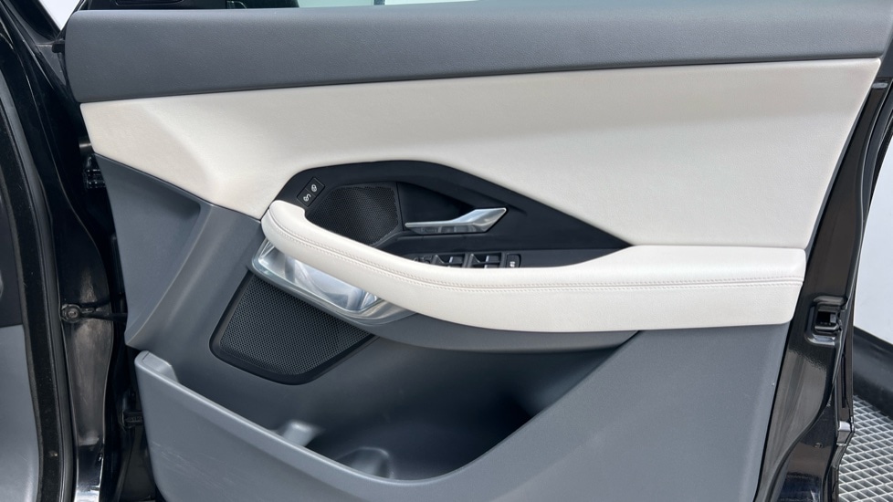 Used Jaguar E-Pace 2018 for sale - 76780363: Photo 30