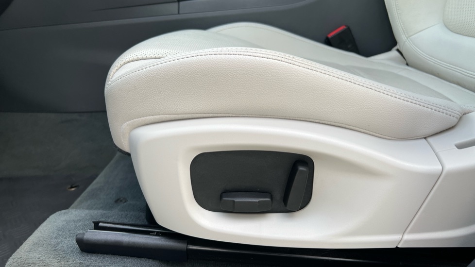 Used Jaguar E-Pace 2018 for sale - 76780363: Photo 31