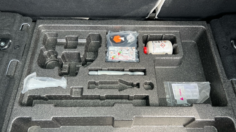 Used Jaguar E-Pace 2018 for sale - 76780363: Photo 38