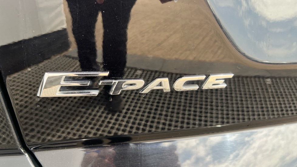 Used Jaguar E-Pace 2018 for sale - 76780363: Photo 39