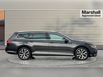 Used Volkswagen Passat 2021 for sale - 77035892: Photo