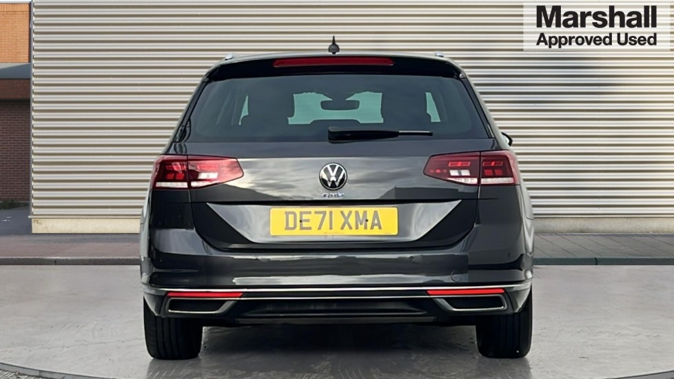 Used Volkswagen Passat 2021 for sale - 77035892: Photo 4