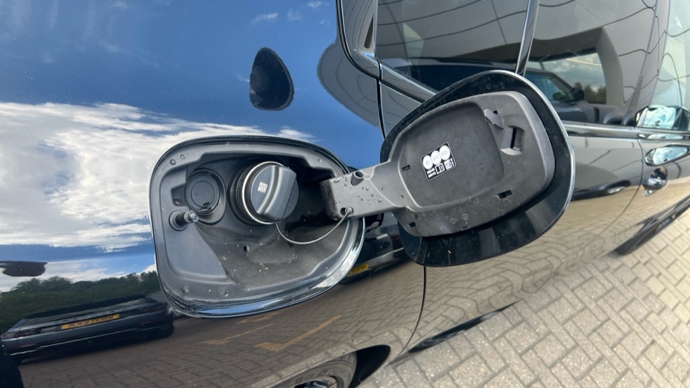 Used BMW 8 Series 2020 for sale - 76400609: Photo 21