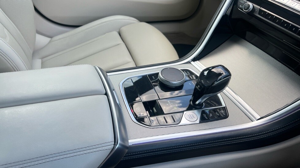 Used BMW 8 Series 2020 for sale - 76400609: Photo 28