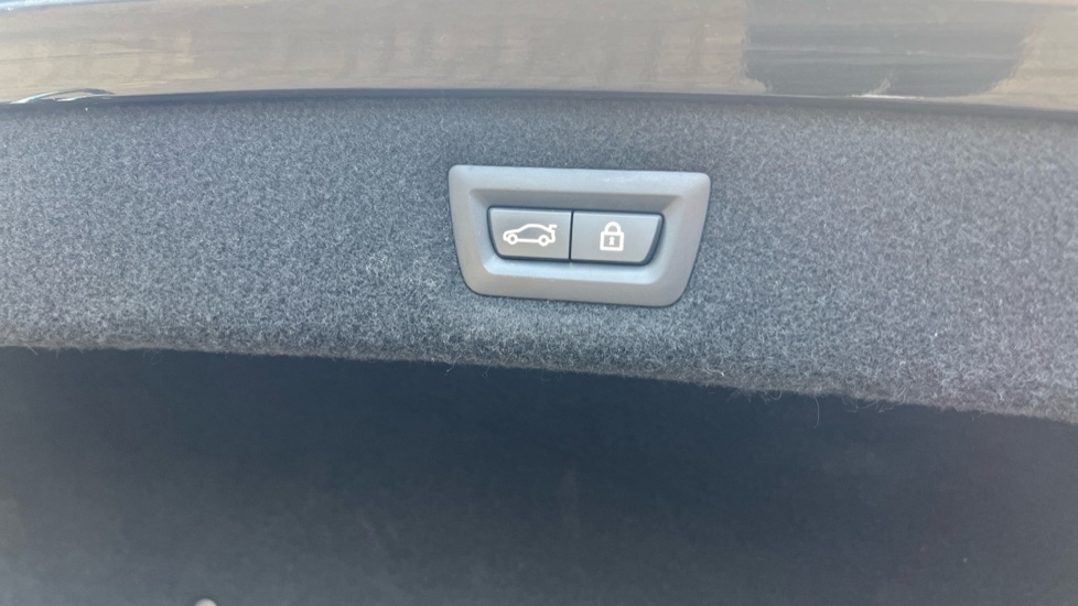 Used BMW 8 Series 2020 for sale - 76400609: Photo 42