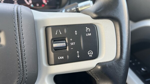 Used Land Rover Defender 2020 for sale - 76217221: Photo 22