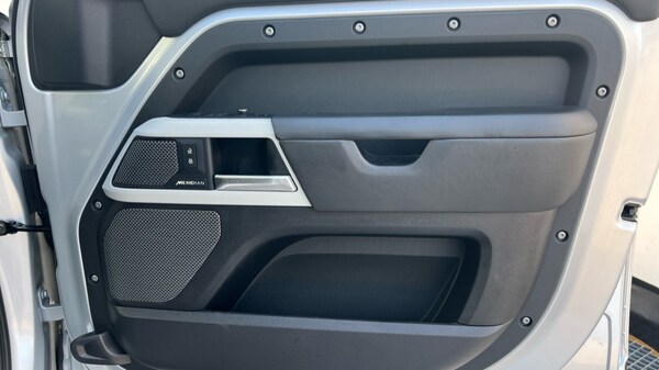 Used Land Rover Defender 2020 for sale - 76217221: Photo 30