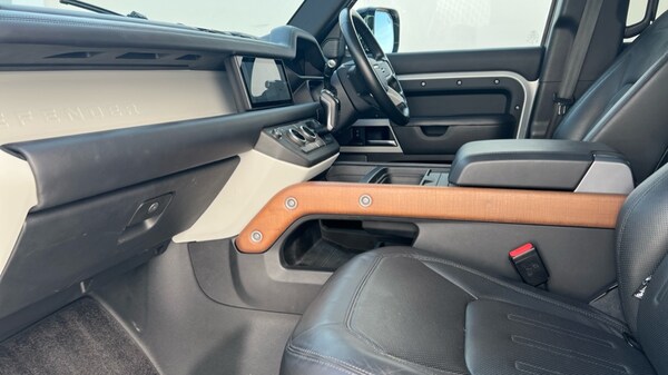 Used Land Rover Defender 2020 for sale - 76217221: Photo 53
