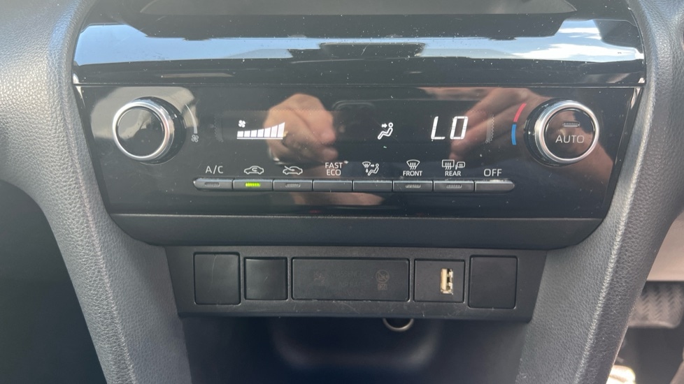 Used Toyota Yaris Cross 2023 for sale - 76977621: Photo 30