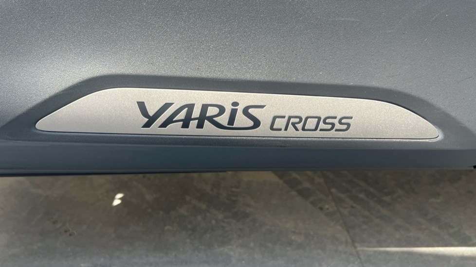 Used Toyota Yaris Cross 2023 for sale - 76977621: Photo 44