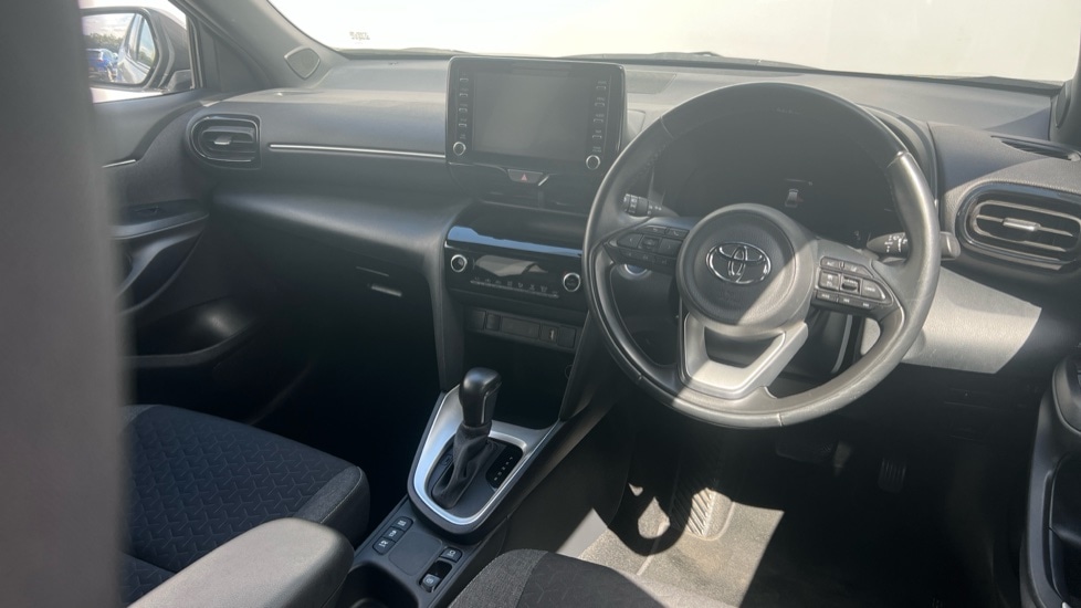 Used Toyota Yaris Cross 2023 for sale - 76977621: Photo 9