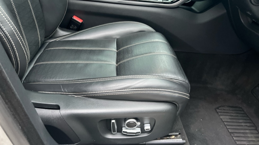 Used Land Rover Range Rover Velar 2022 for sale - 77082446: Photo 43