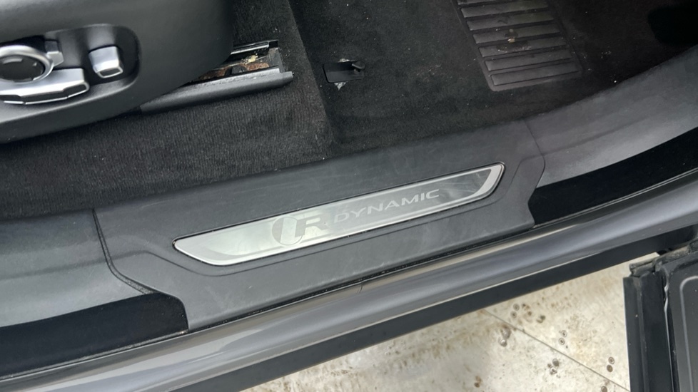 Used Land Rover Range Rover Velar 2022 for sale - 77082446: Photo 44