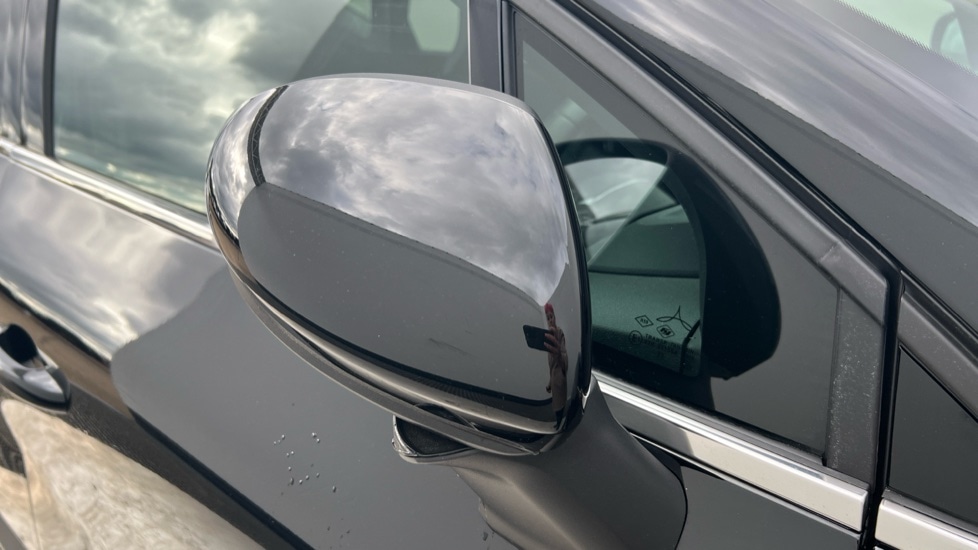 Used Renault Captur 2023 for sale - 76302333: Photo 33