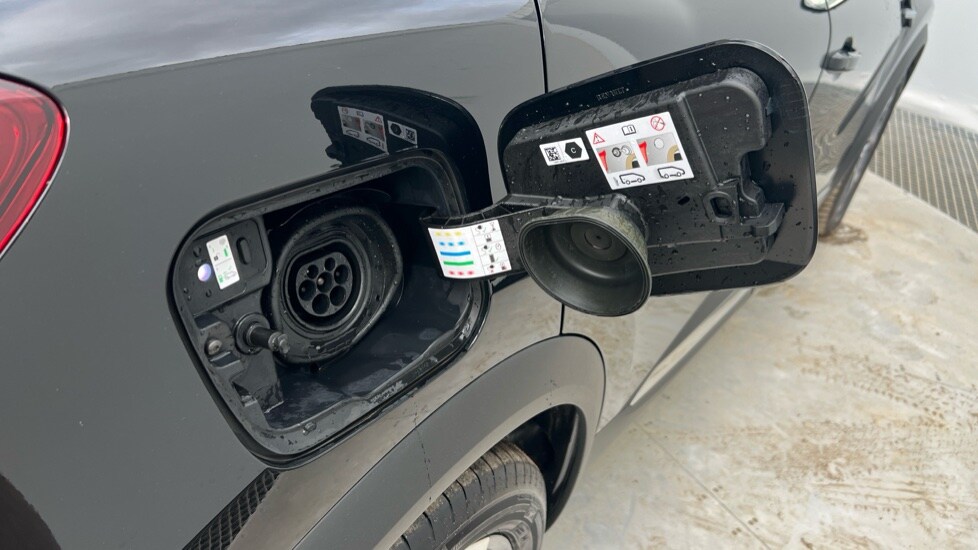 Used Renault Captur 2023 for sale - 76302333: Photo 36