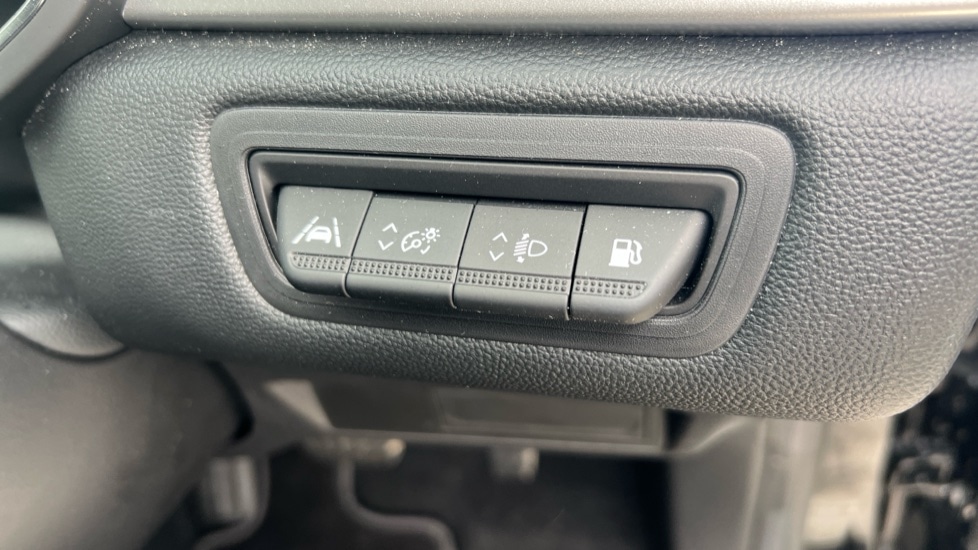 Used Renault Captur 2023 for sale - 76302333: Photo 38