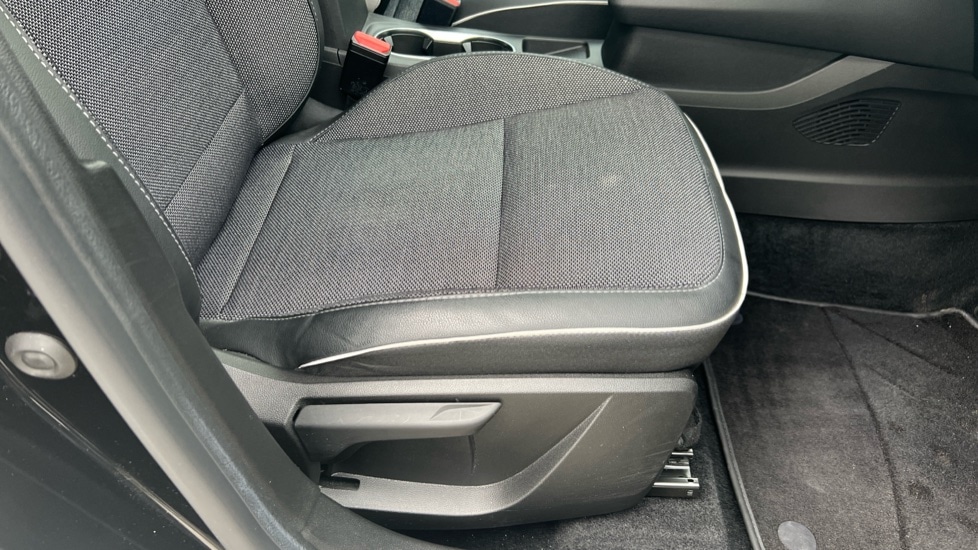 Used Renault Captur 2023 for sale - 76302333: Photo 40