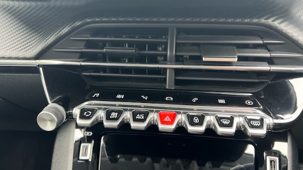 Used Peugeot 208 2020 for sale - 76297627: Photo 47