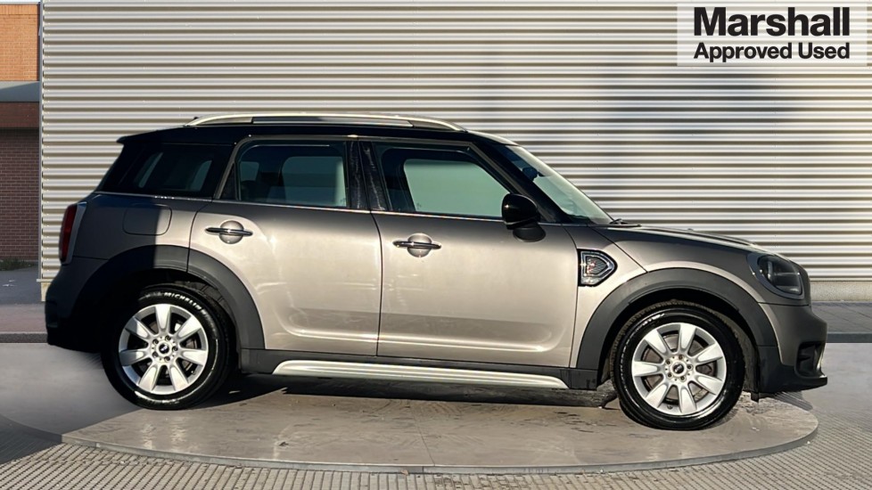 Used MINI Countryman 2019 for sale - 77018302: Photo 2